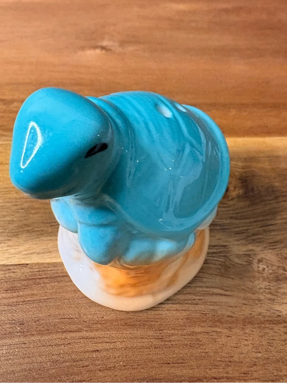 Cracker Barrel Turquoise and White Puffer Fish & SeaTurtle Salt & Pepper Shakers